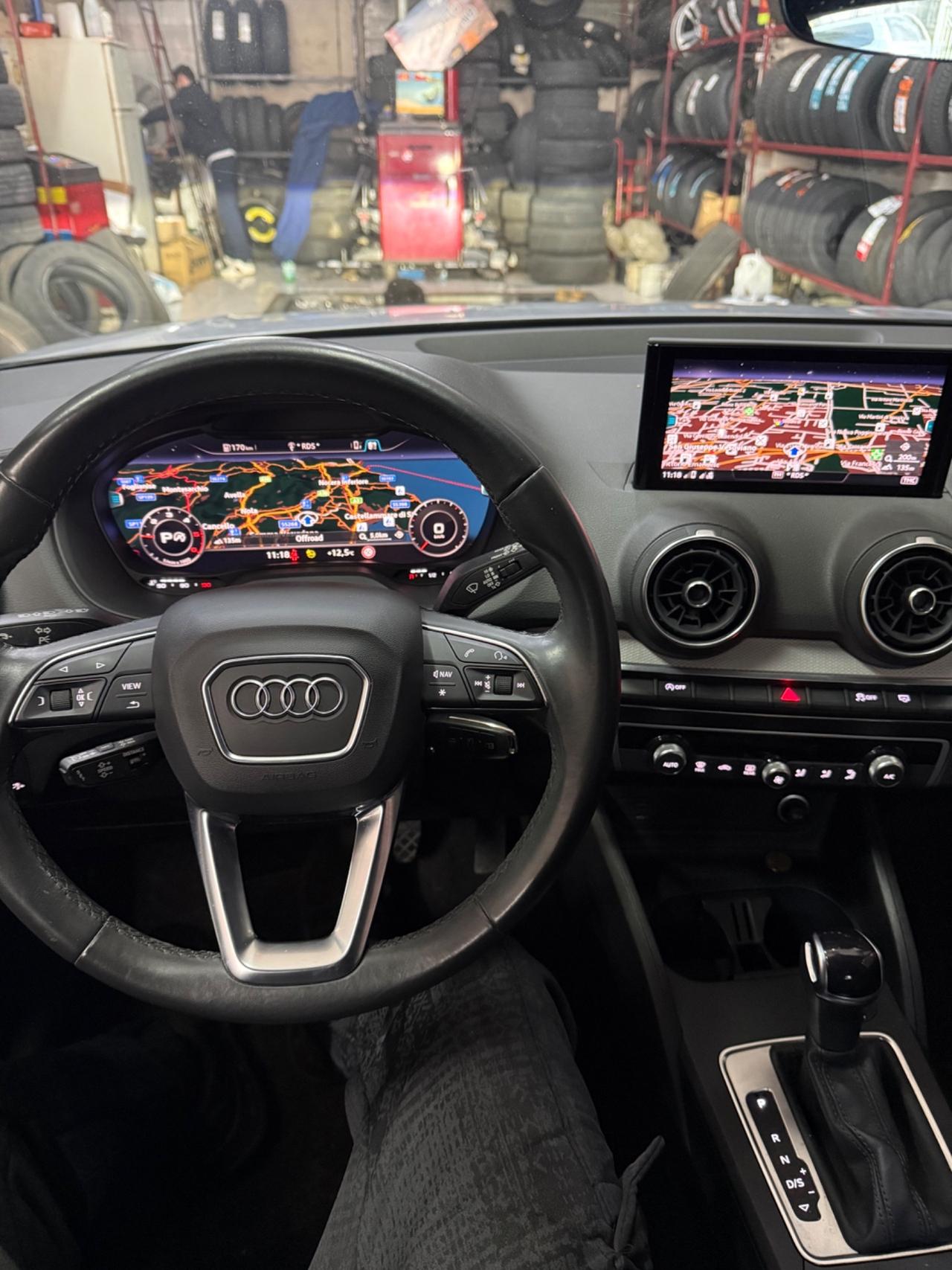 Audi Q2 30 TDI S tronic IDENTITY BLACK COCKPIT MATRIX
