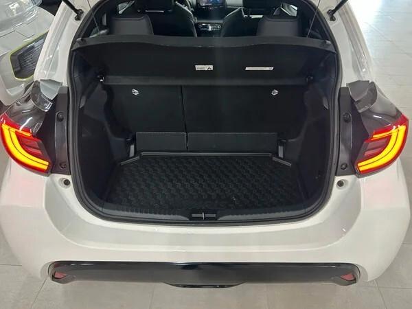 Toyota Yaris 1.5 Hybrid 5 porte Lounge