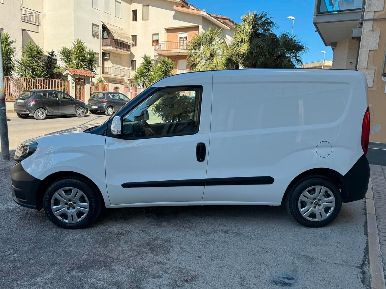 FIAT DOBLO CARGO 1.6 MJ 105 CV. AUTOCARRO 2 POSTI