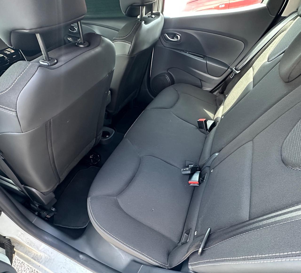 Renault Clio 1.2 75CV GPL led cerchi in lega ma i sensori di parcheggio