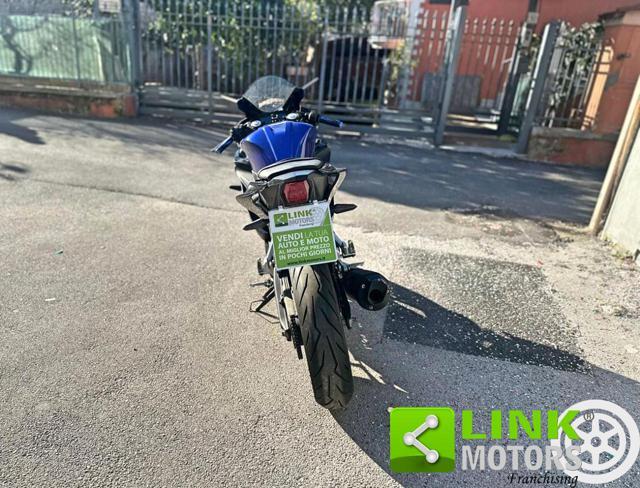 YAMAHA YZF R125 Monster Energy MotoGP Edition