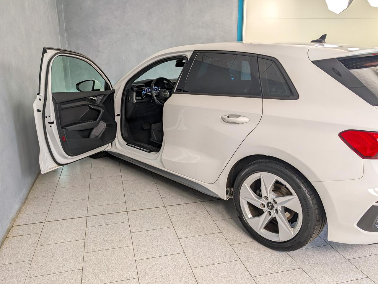 Audi A3 35 TFSI MHEV S-tronic S Line Edition