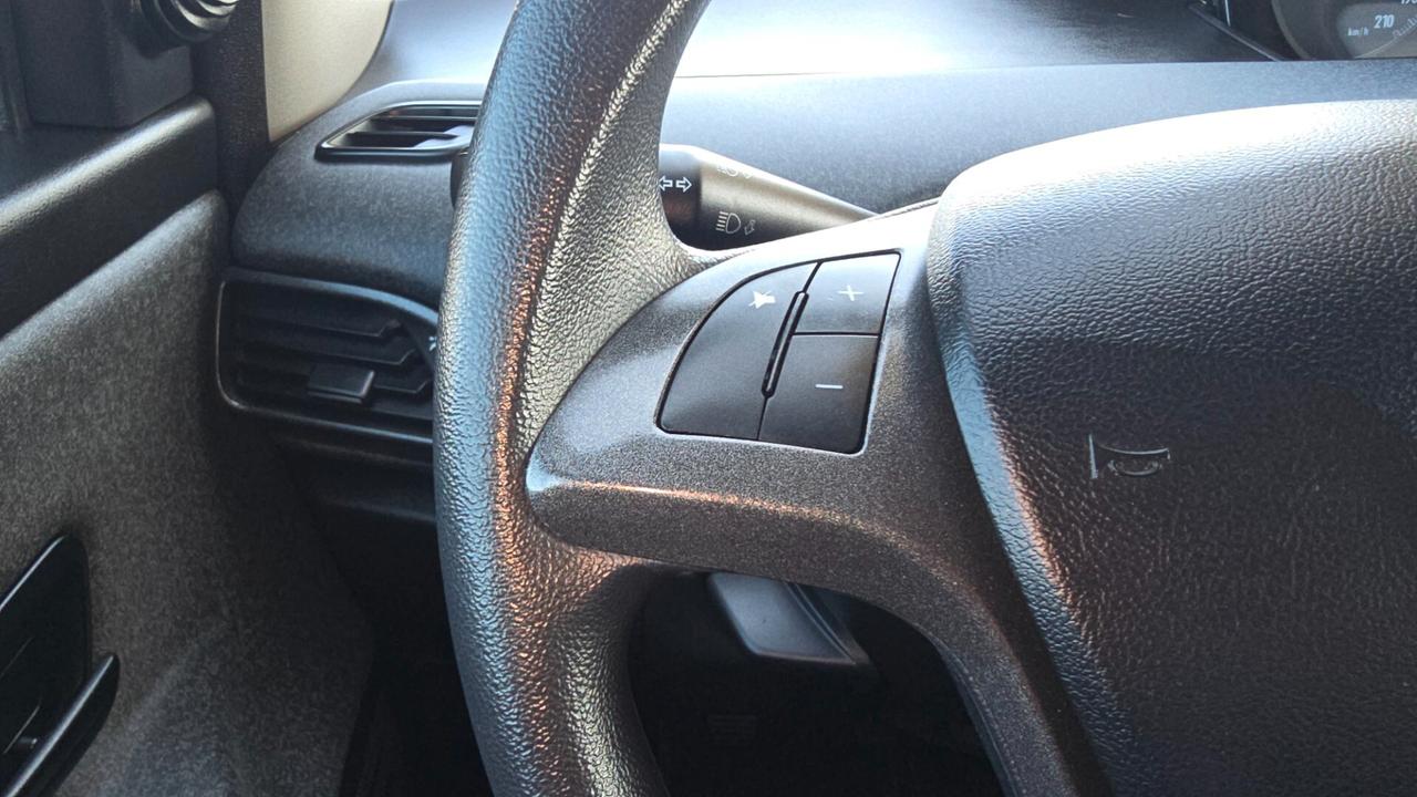 Lancia Ypsilon 1.0 FireFly 5 porte S&S Hybrid Ecochic Silver