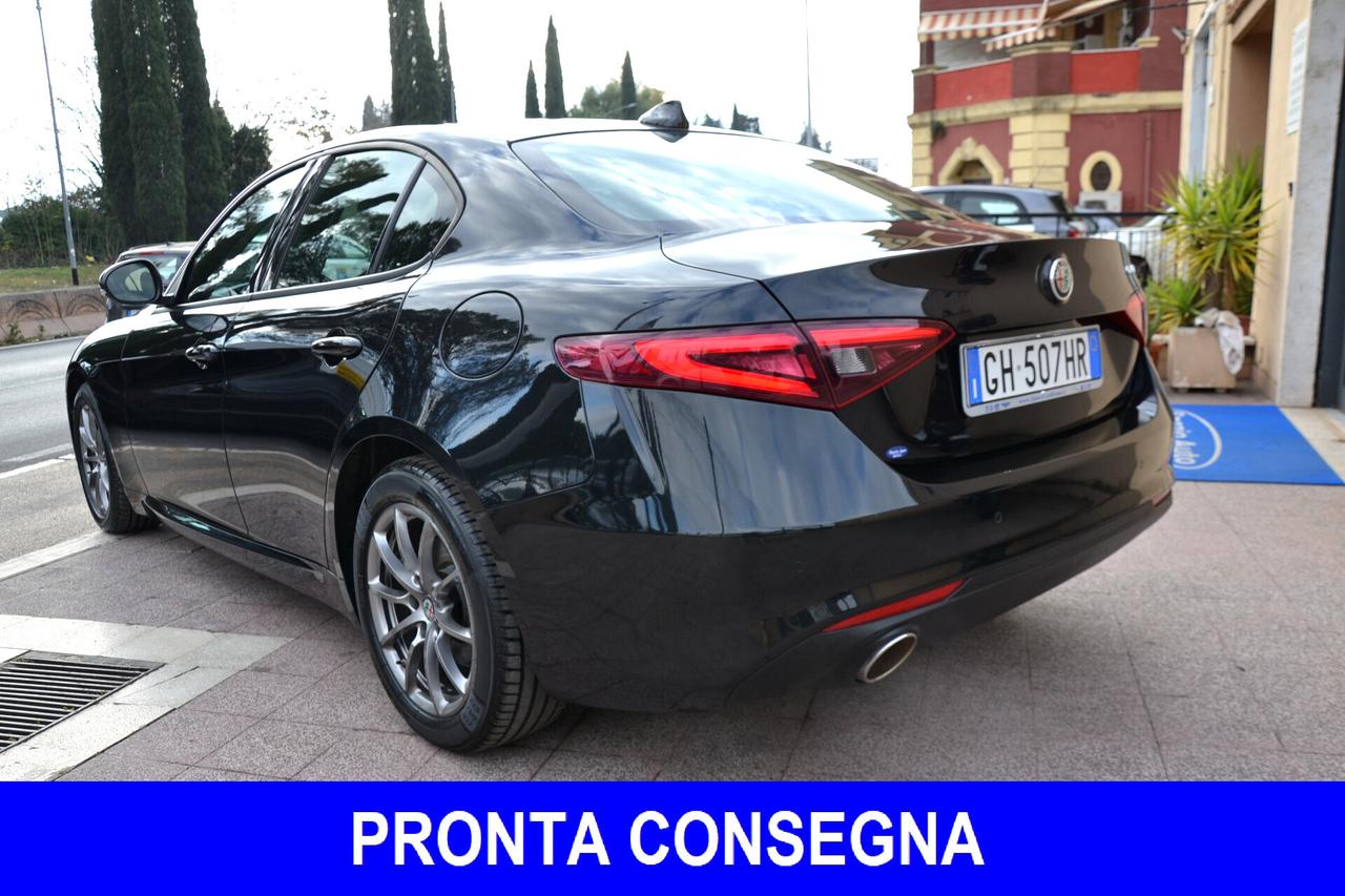 Alfa Romeo Giulia 2.0 200CV AT8 NAV LED RCAM PDC *PREZZO VERO*