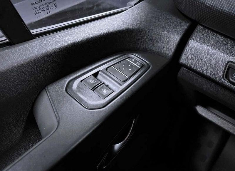 Nissan Primastar Primastar 30 2.0 dCi 150CV PL-TN Bus N-Connecta