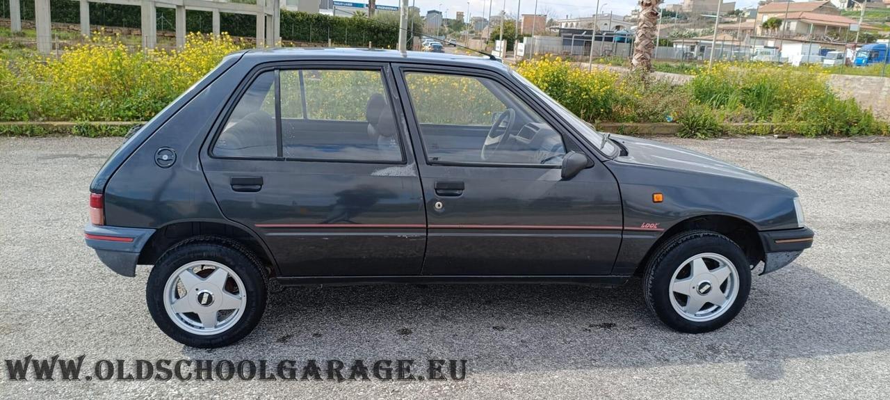 Peugeot 205 954 5 porte Look