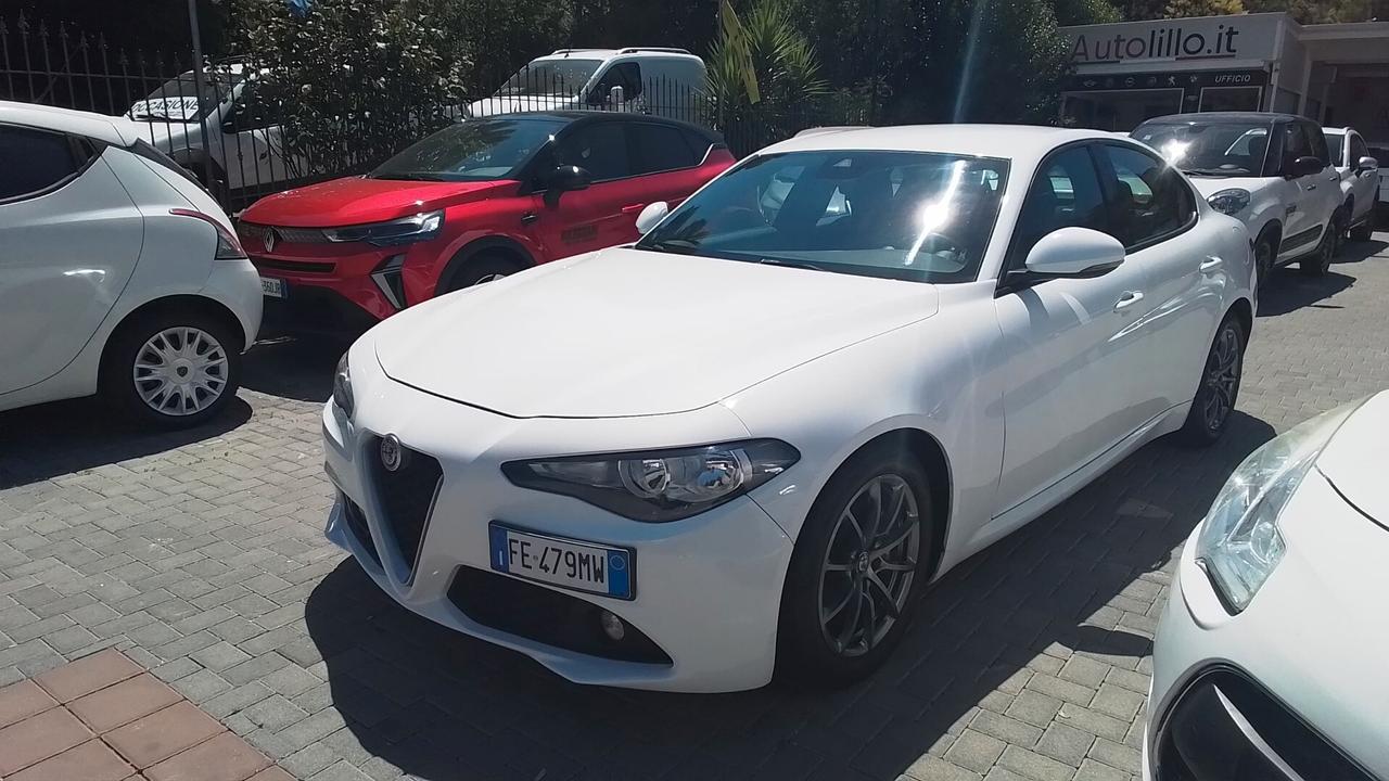 Alfa Romeo Giulia 2.2 150 CV Super