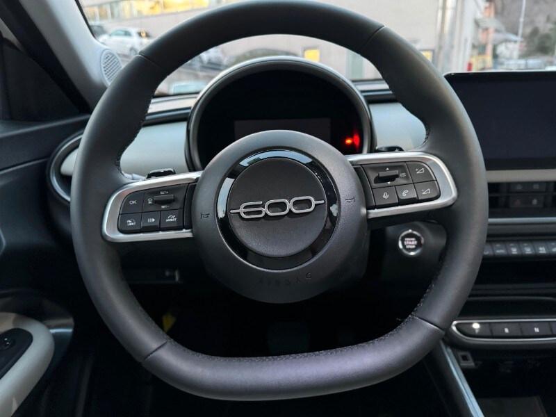 FIAT 600 (2023-->) 600 Hybrid 100 CV DCT MHEV L...