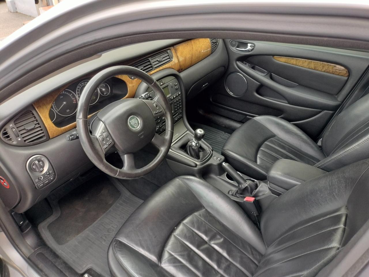 Jaguar X-Type 2.0D 131 C.V. cat Wagon Executive INTERNI IN PELLE FARI EXNO
