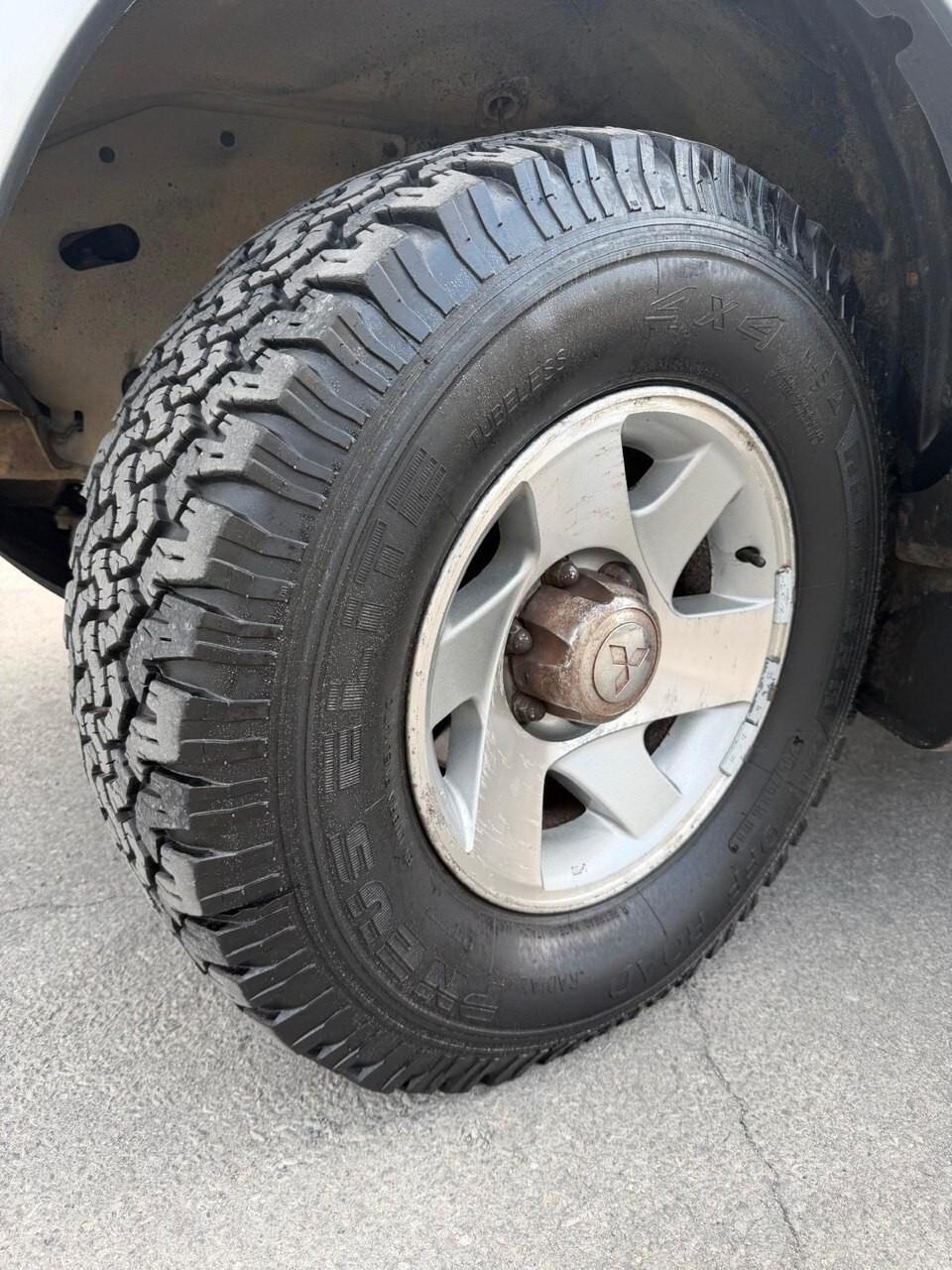 Mitsubishi L200 2.5 TDI 4WD Club Cab Pup. GLS Targ.