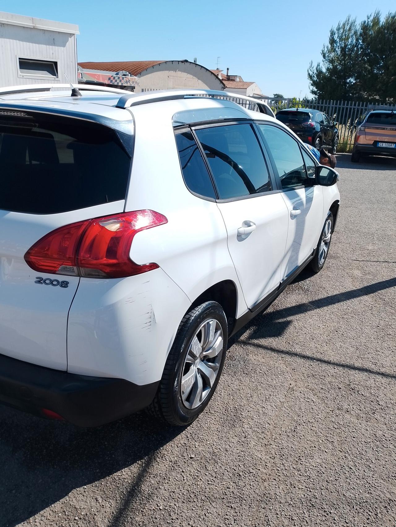 Peugeot 2008 PureTech 82 Active