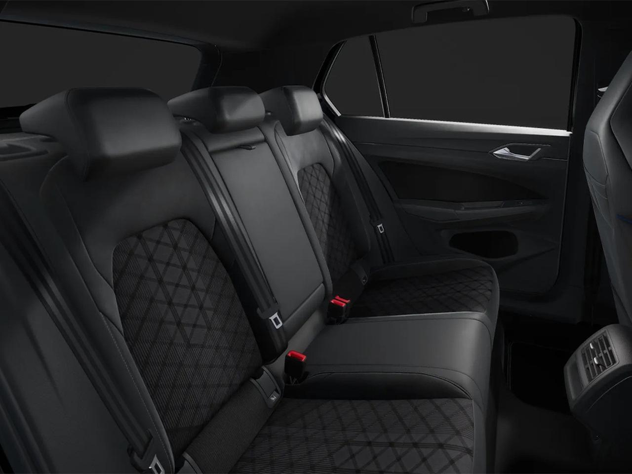 Volkswagen Golf 2.0 tdi r-line plus 150cv dsg