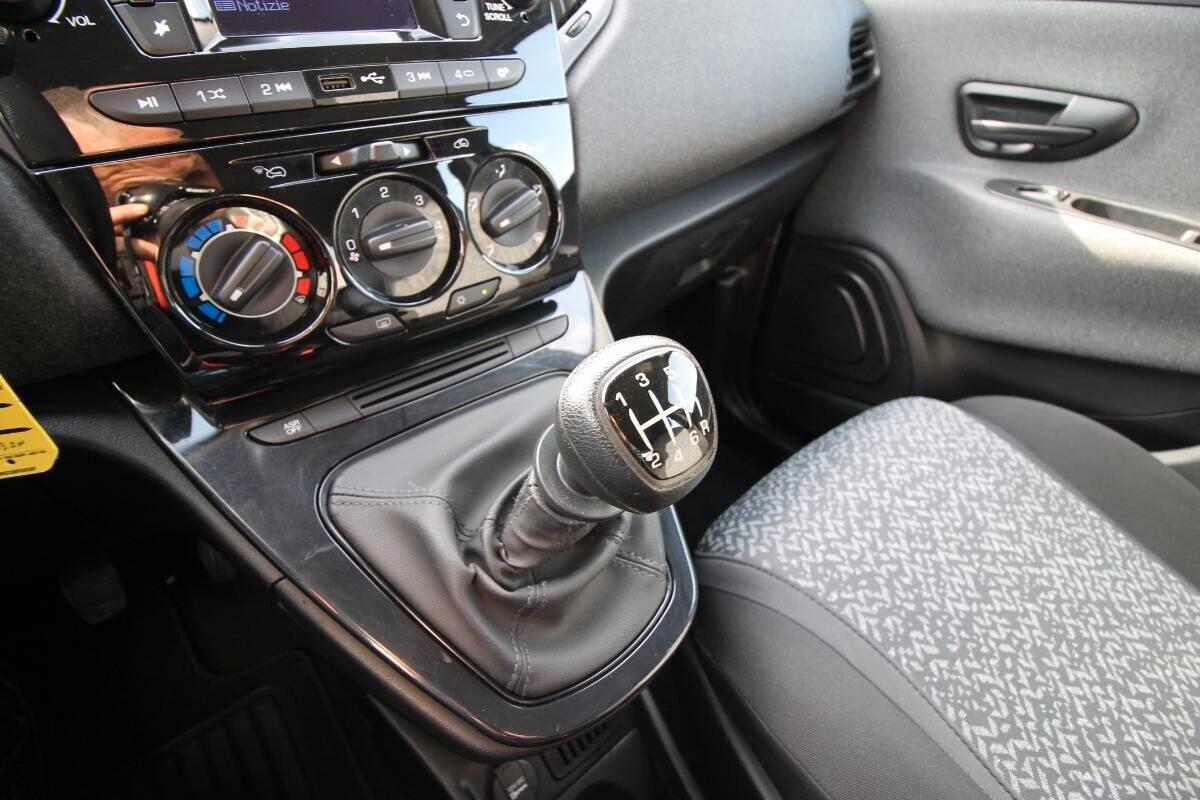 Lancia Ypsilon 1.0 5p Hybrid Silver |2022