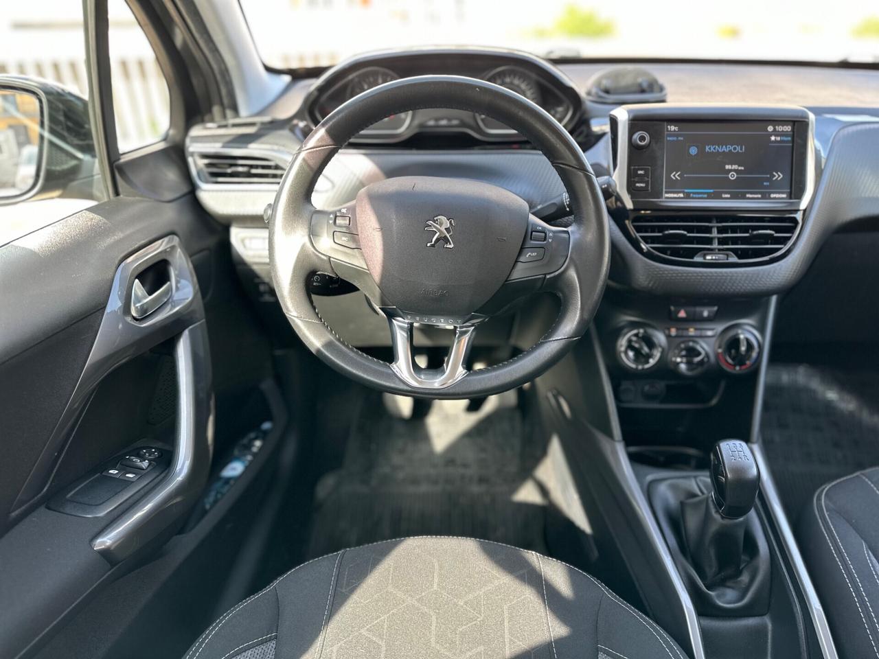Peugeot 2008 BlueHDi 100 S&S Black Matt