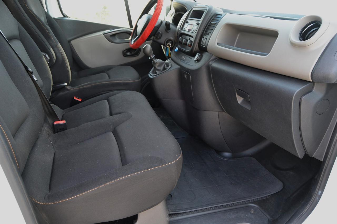 Renault Trafic 1.6 dci 95cv 10q