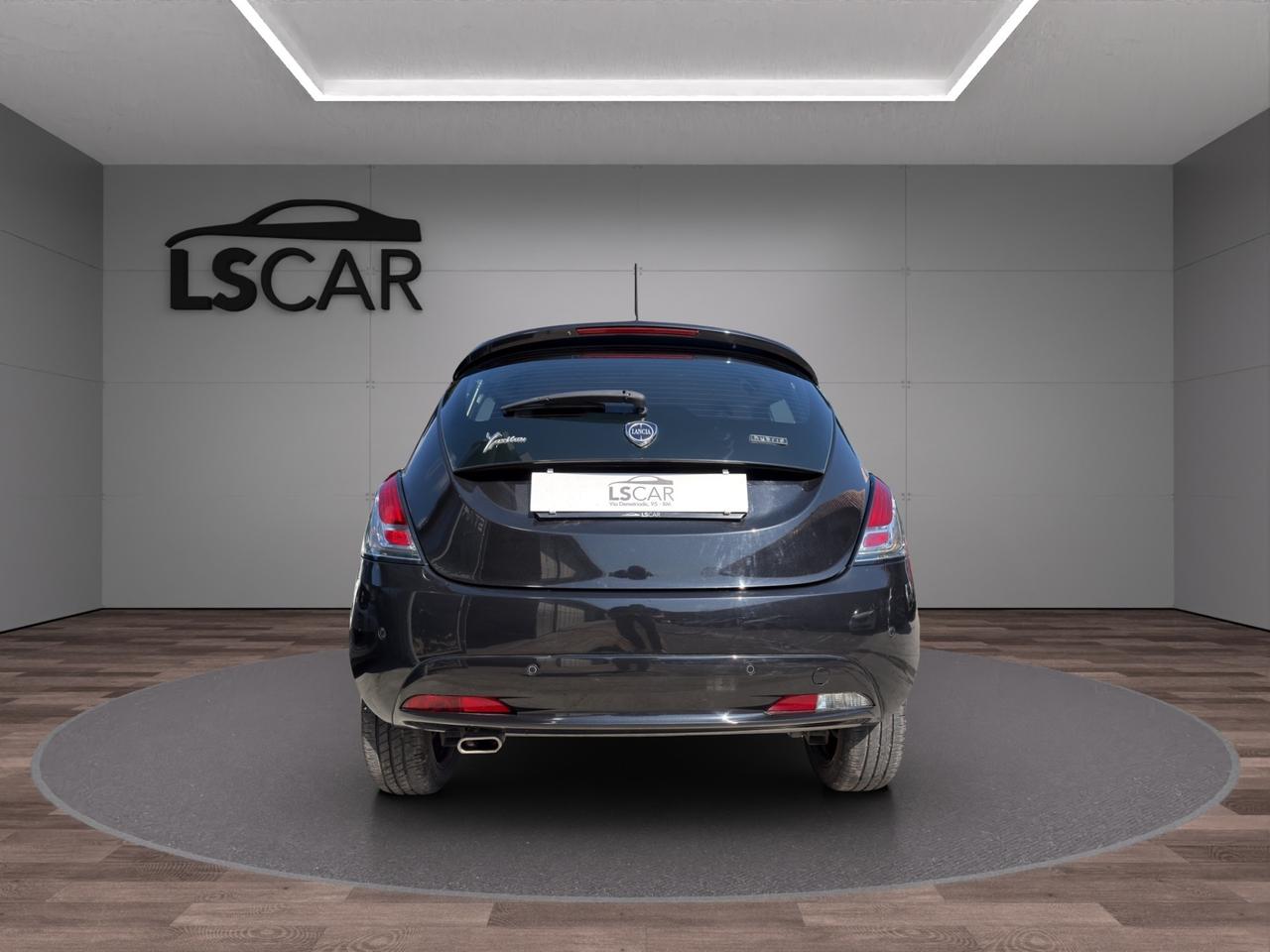 Lancia Ypsilon 1.0 Firefly Hybrid Gold