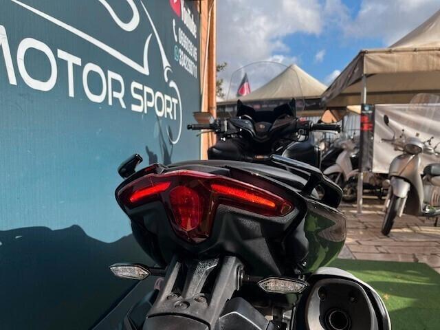 Yamaha TMAX 560 ABS SPORT GARANZIA PERMUTE FINANZIAMENTO