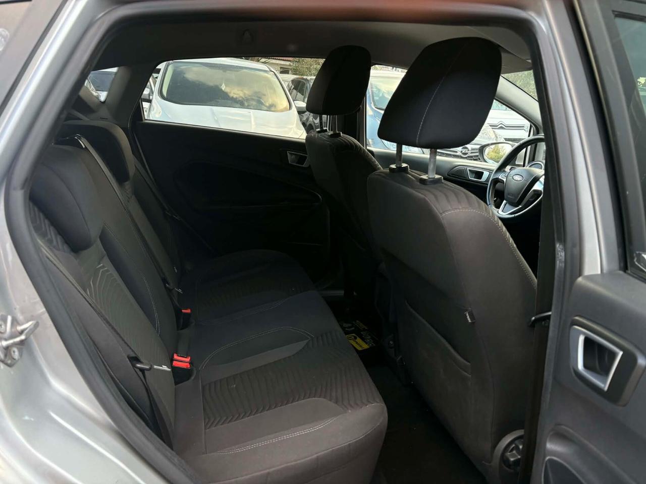 Ford Fiesta 1.5 TDCi 75CV 5 porte Titanium