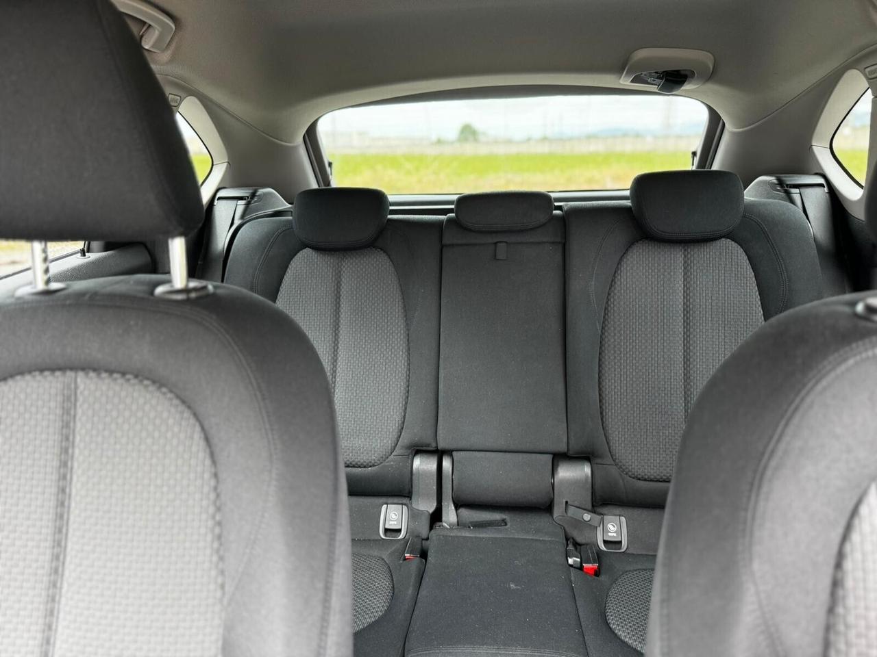 Bmw 2er Active Tourer 218d Luxury
