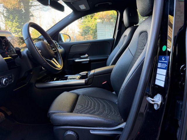 MERCEDES-BENZ GLA 180 136CV SPORT AUTOMATIC KM-49.000 TAGLAINDATI!