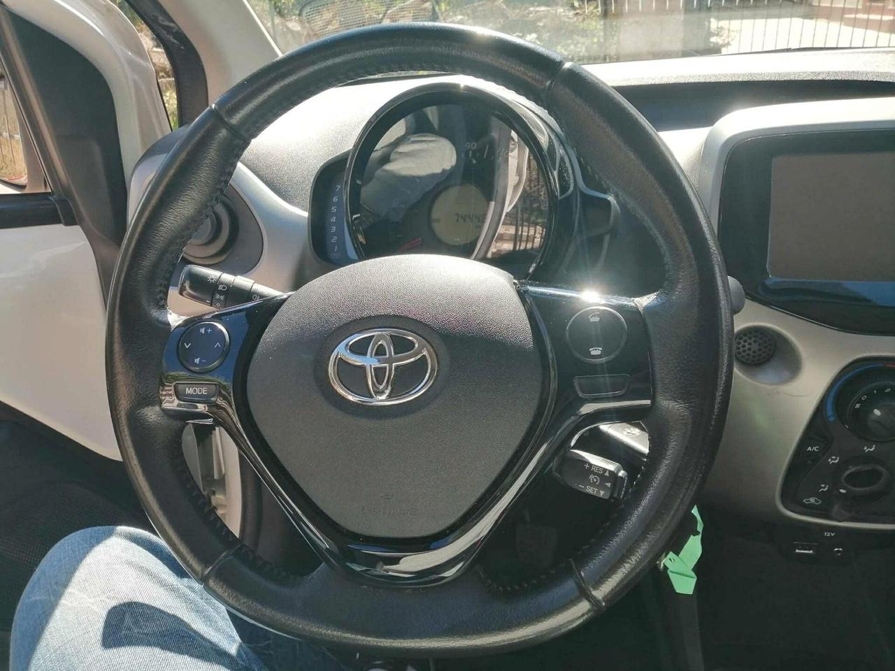 TOYOTA AYGO 1.0 2018 69cv FULL EURO6