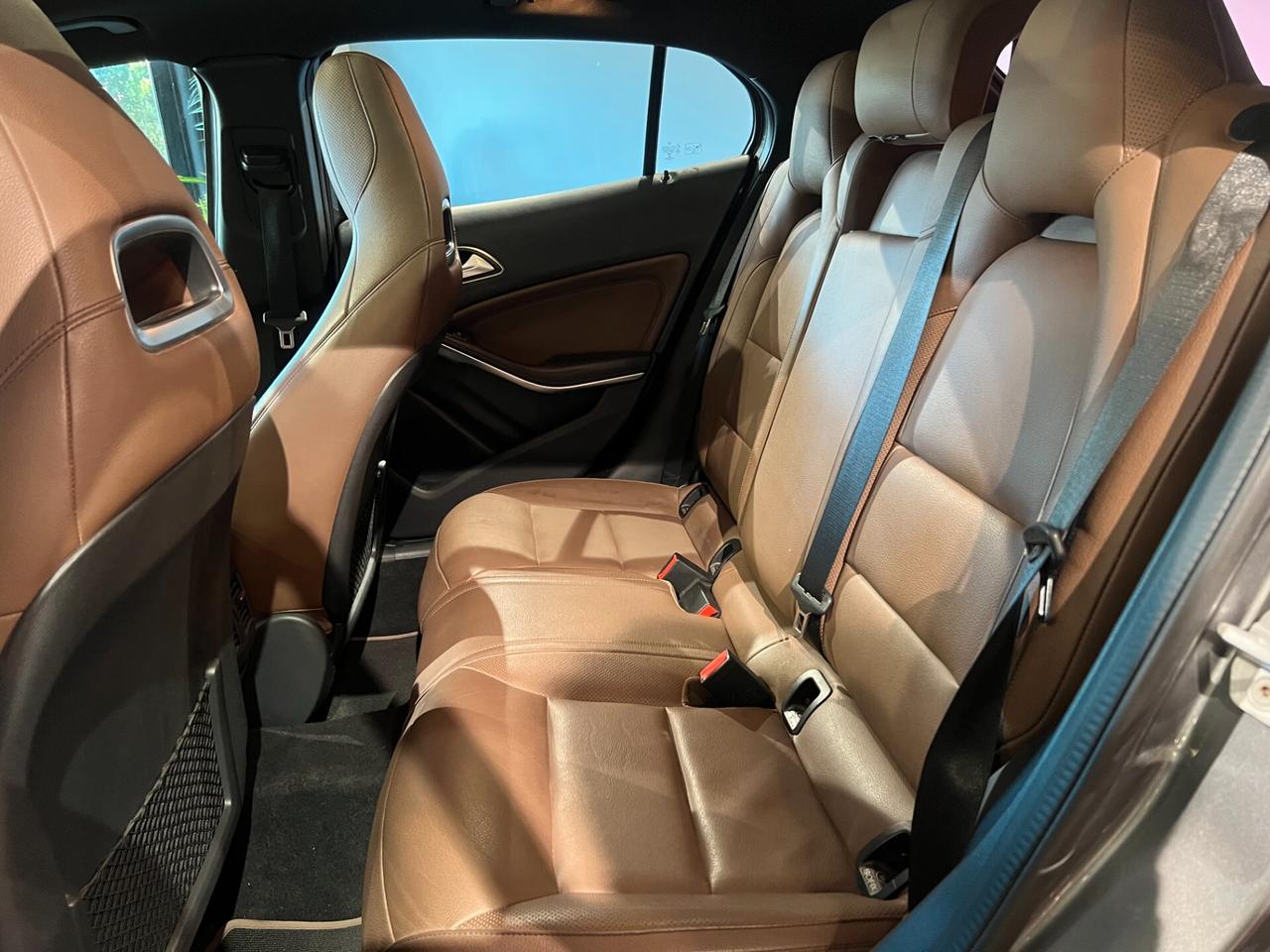 Mercedes-benz GLA 180d Automatic Executive TETTO