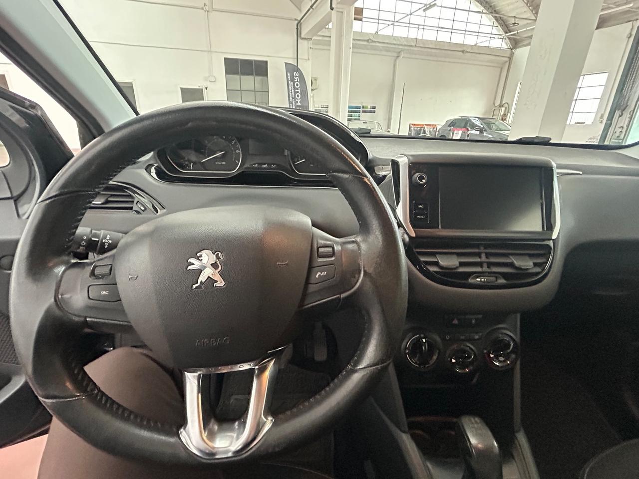 Peugeot 208 PureTech 82 5 porte Allure