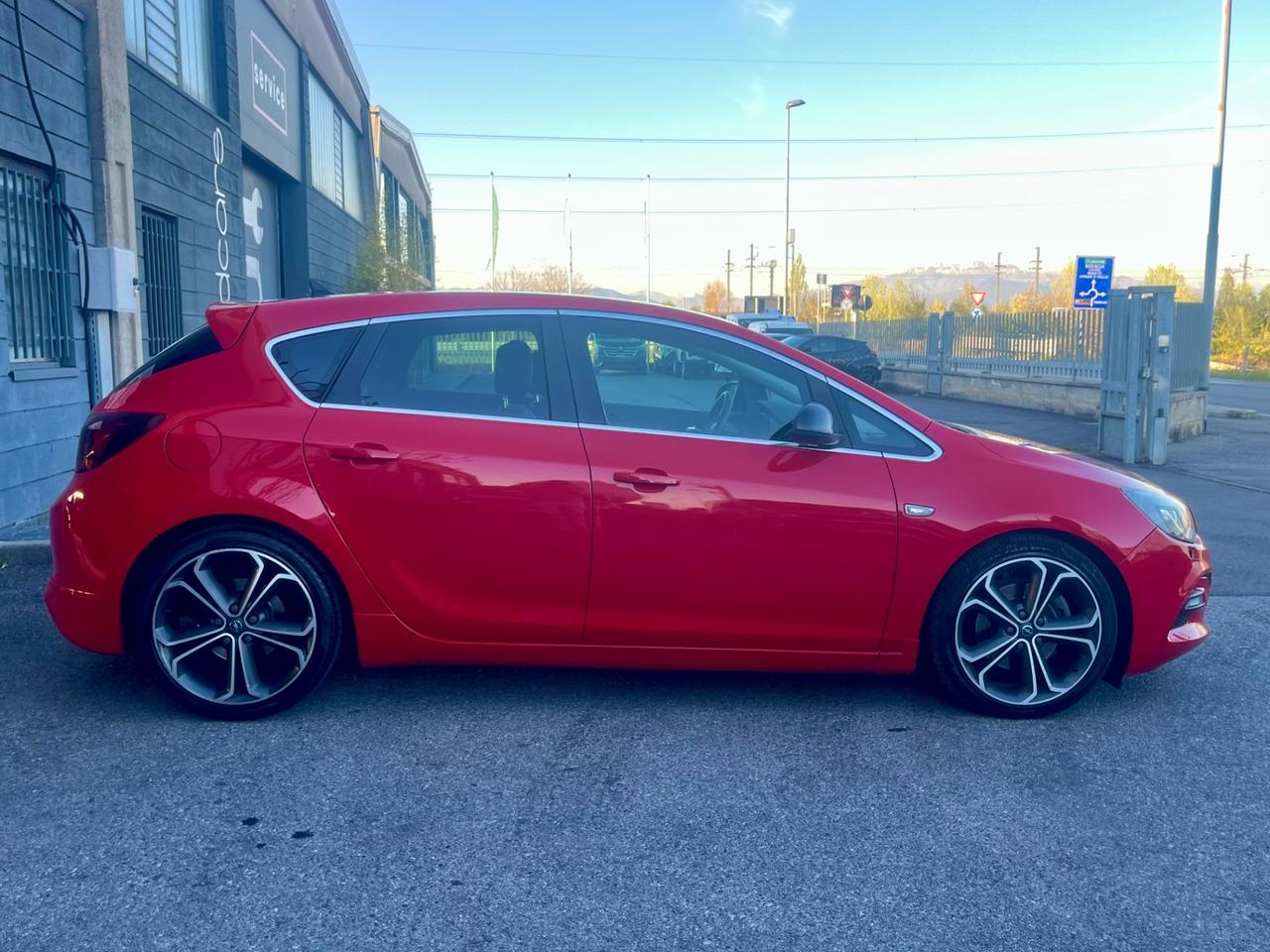 Opel Astra 2.0 BiTurbo CDTI 195CV S&S 5 porte