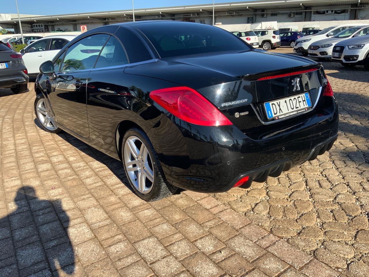 Peugeot 308 2.0 HDi 140CV CC Féline