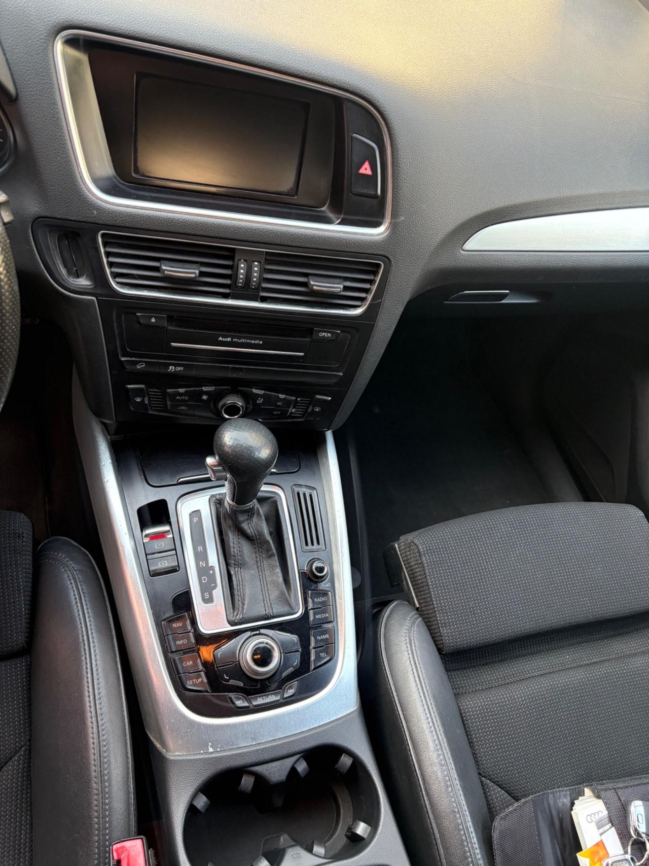 Audi.Q5 .3.0 tdi v6 S line quattro pronta al uso