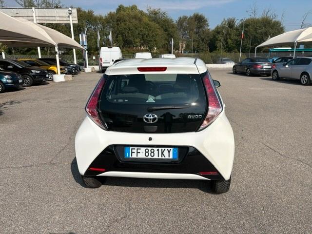 Toyota Aygo 1.0 VVT-i 69 CV 5 porte x-play