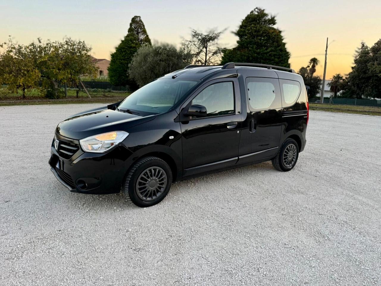 Dacia Dokker con posti 1.6 GPL neopatentati UNIPROPR