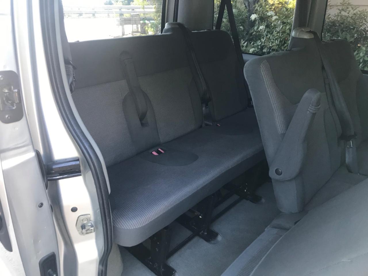 Opel Vivaro 29 2.5 CDTI PL-TA Furgone Vetrato Easytronic Fap 8 POSTI Gancio Traino