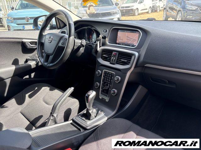 VOLVO V40 D2 Kinetic