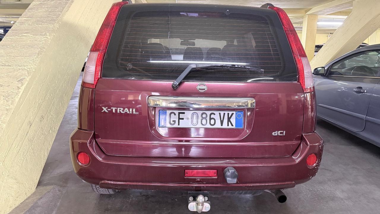 Nissan X-Trail 2.2 dCi Elegance Columbia GUIDA A DX