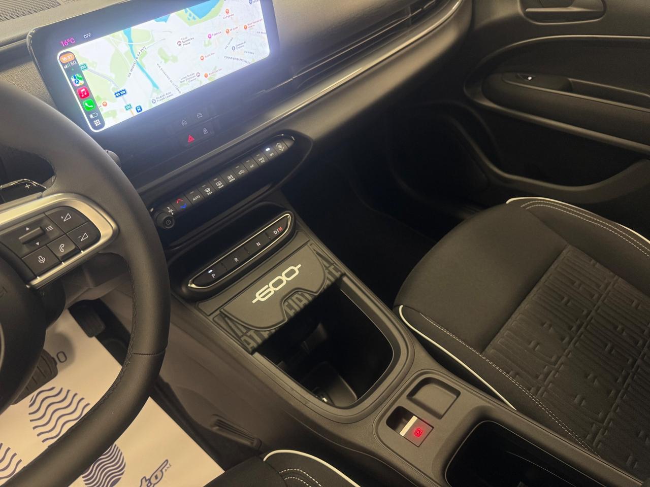 Fiat 600 Hybrid 101 CV DCT MHEV Icon