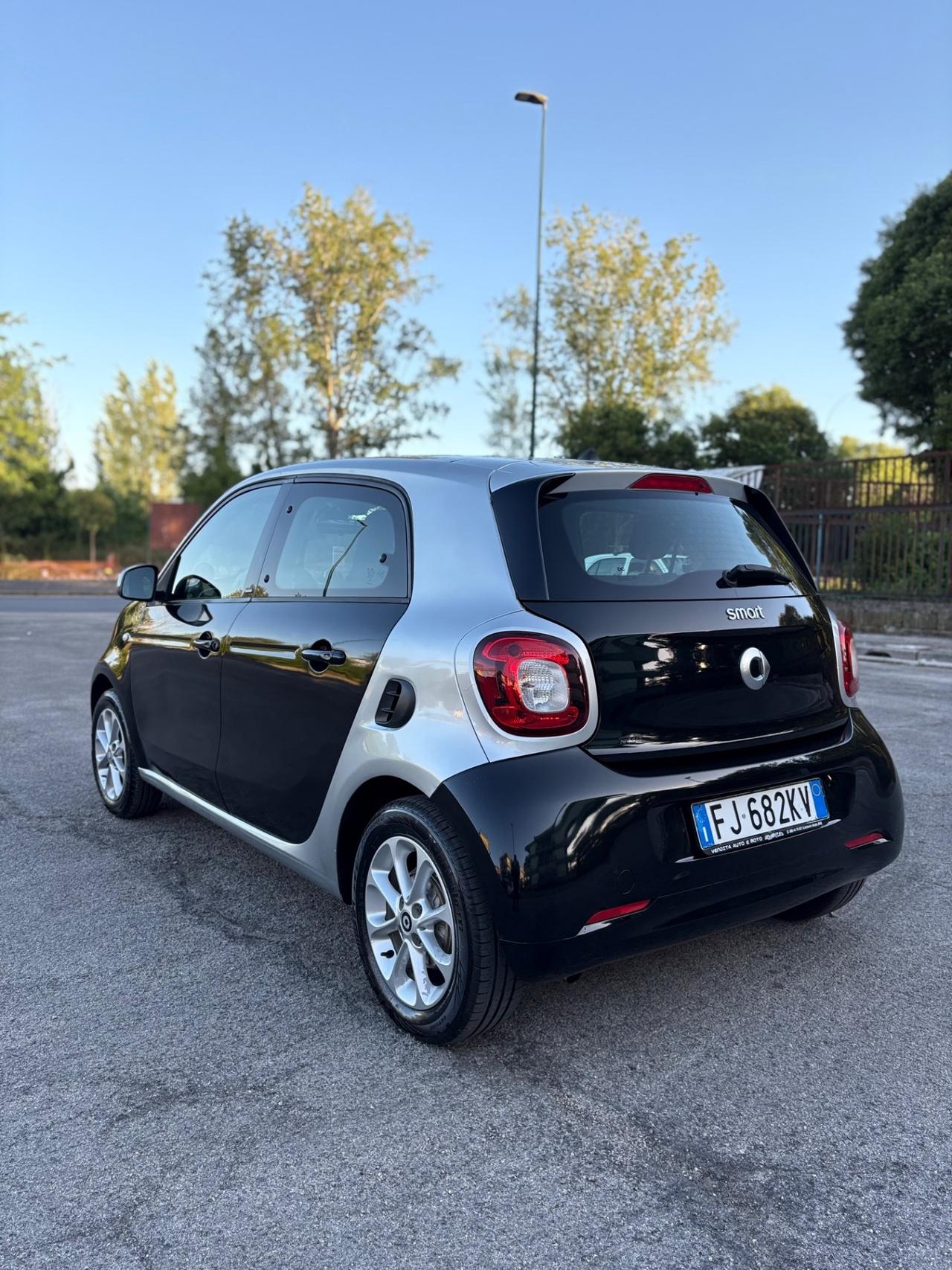 Smart ForFour AUTOMATICA 1.0 Benzina 70cv