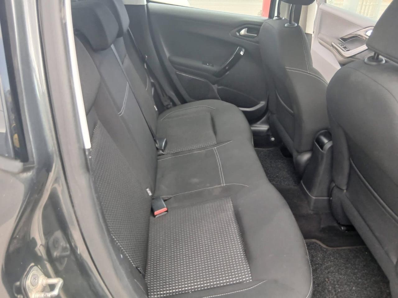 Peugeot 208 BlueHDi 75 5 porte Allure