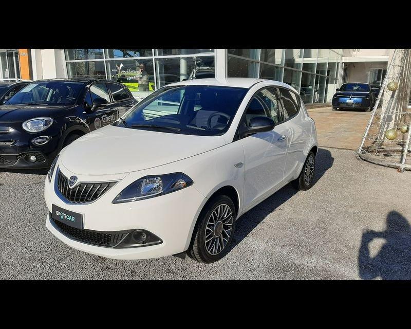 Lancia Ypsilon 1.0 FireFly 5 porte S&S Hybrid Gold Plus