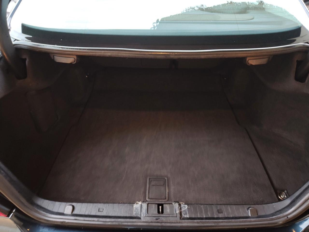 Mercedes-benz E 220 CDI cat Elegance