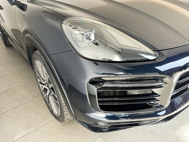 PORSCHE Cayenne Coupé 3.0 V6 E-Hybrid Platinum Edition