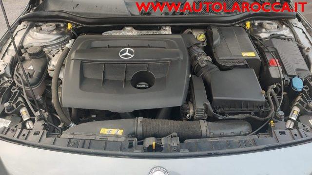 MERCEDES-BENZ GLA 180 d Sport