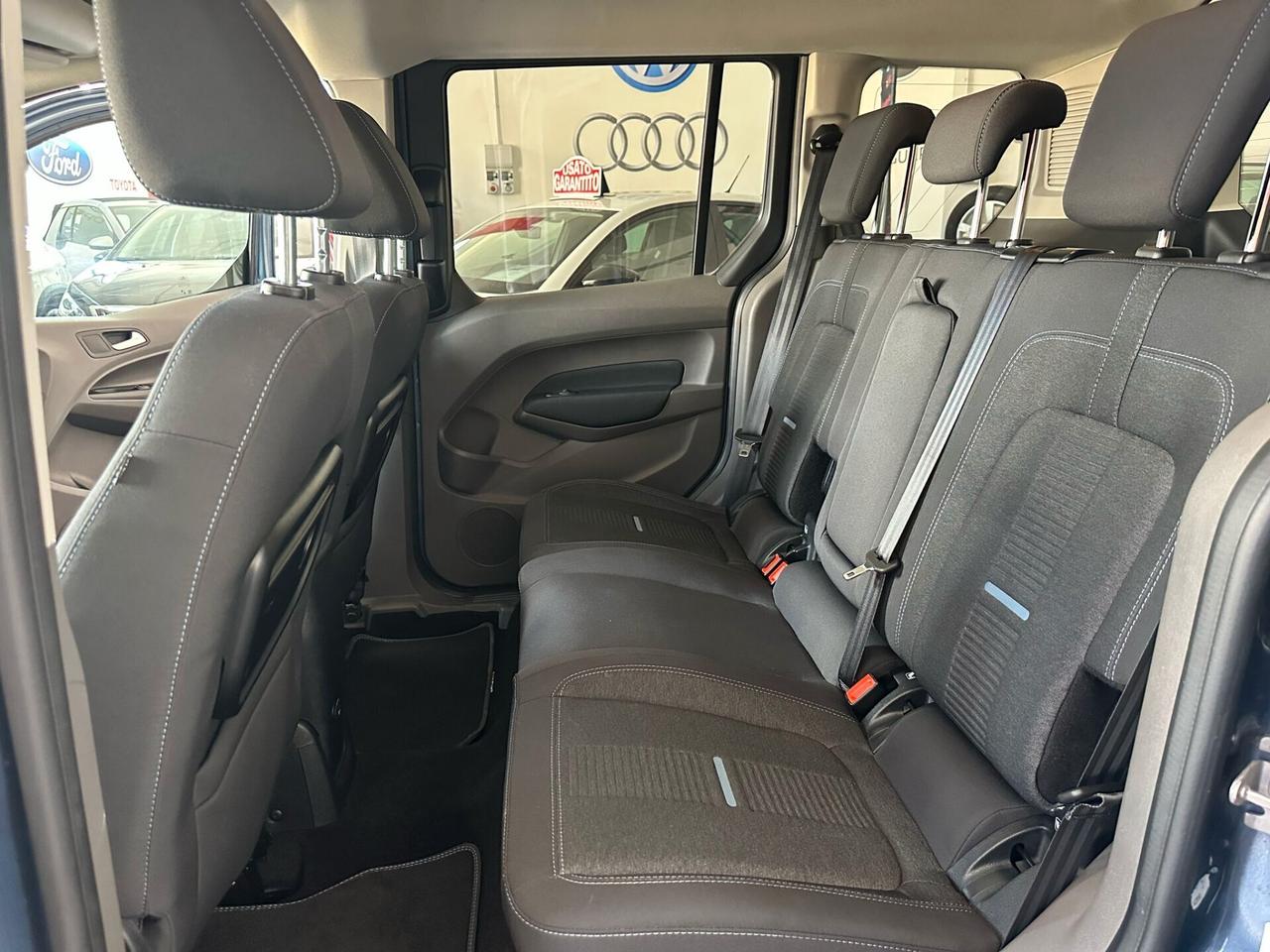 Ford Tourneo Connect Active 1.5 Tdci 120 CV Aut.