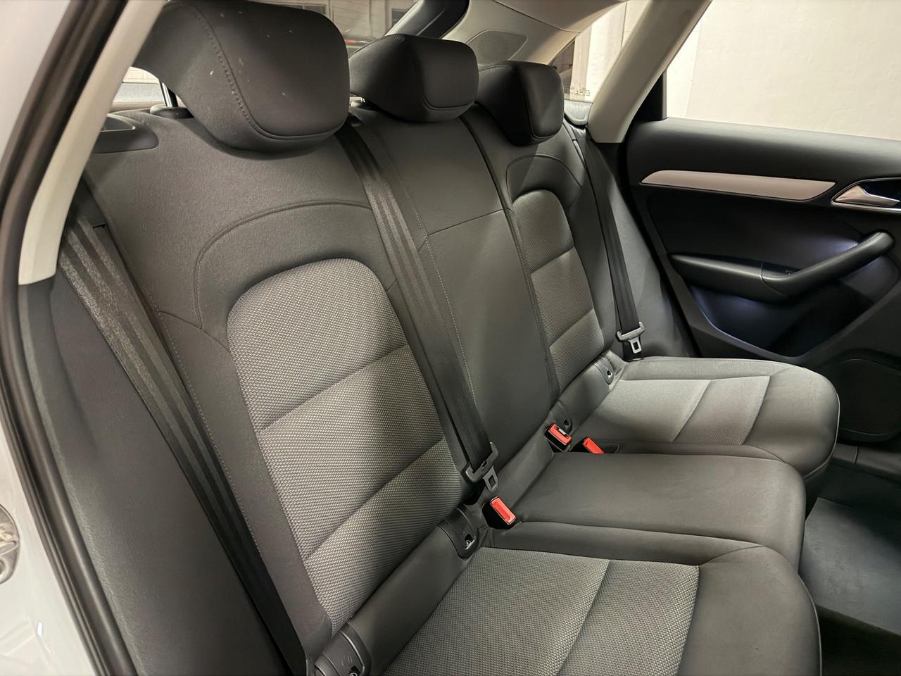 Audi Q3 2.0 TDI 150 CV Business