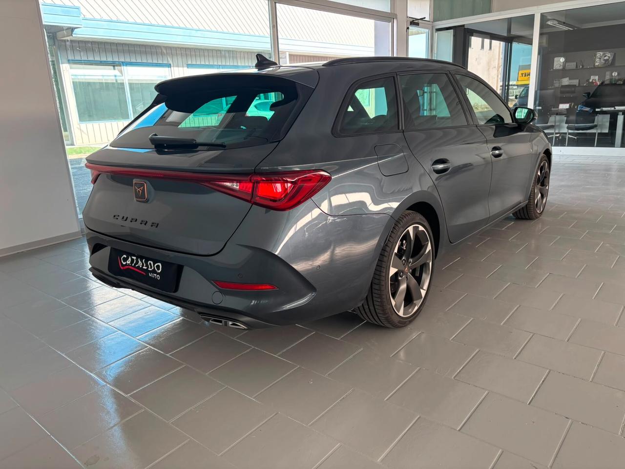 Cupra Leon Sportstourer 1.5 Hybrid 150 CV DSG