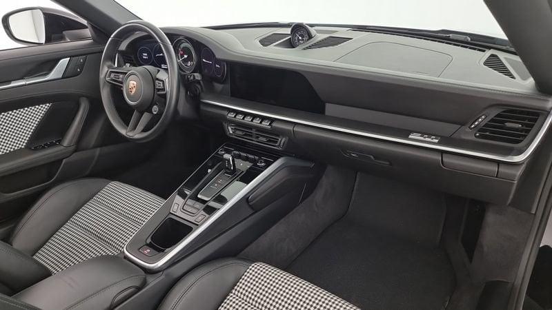 Porsche 911 Carrera 4S Cabriolet