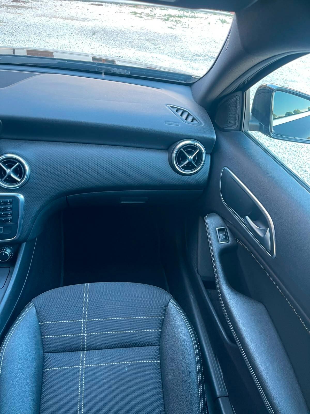 Mercedes-benz A 160 CDI Premium Dark Night Edition