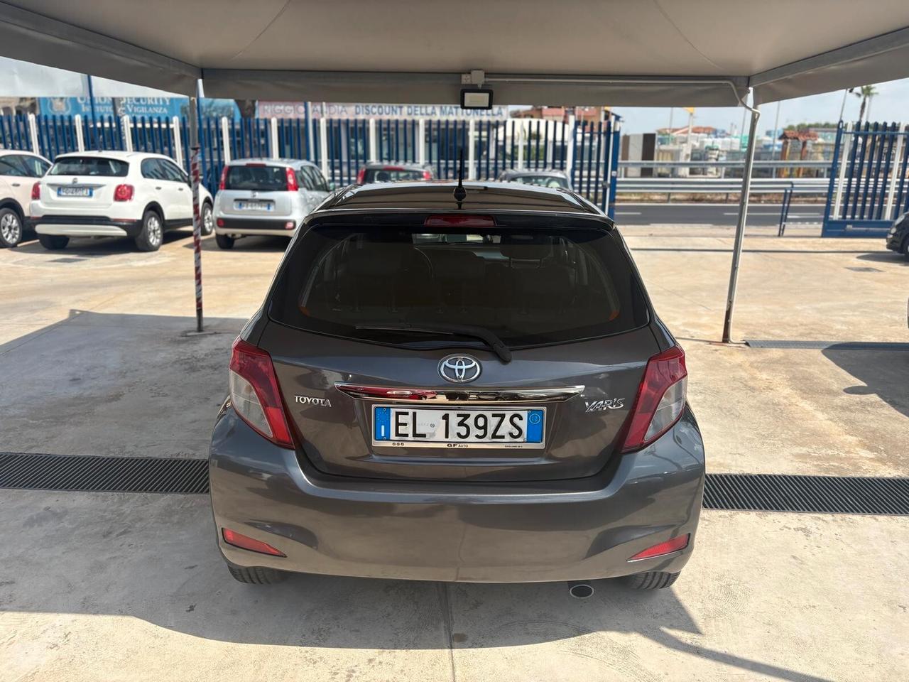 Toyota Yaris 1.4 D-4D 5 porte Lounge