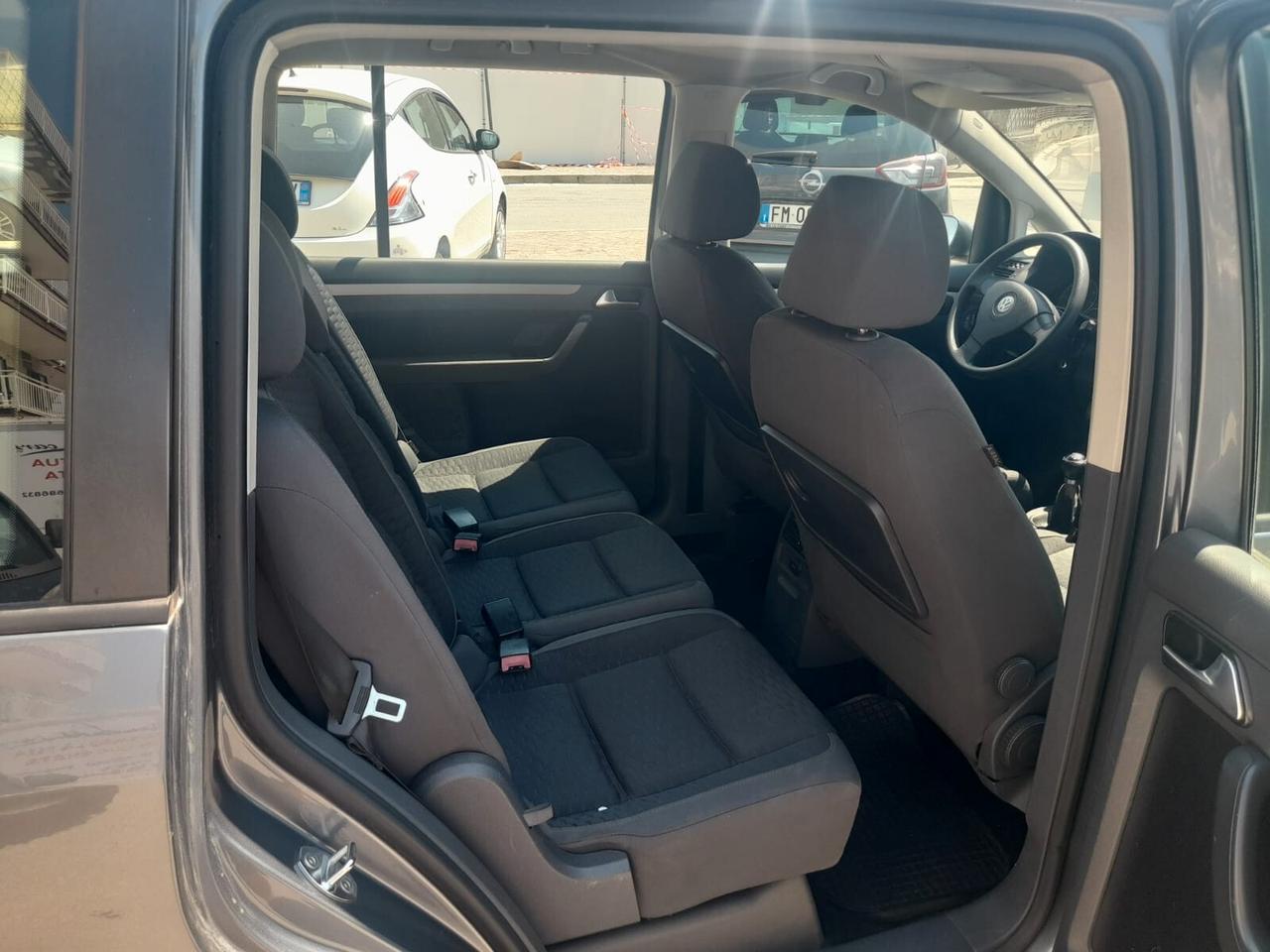 Volkswagen Touran 1.9cc diesel(PRIVATO)-2007