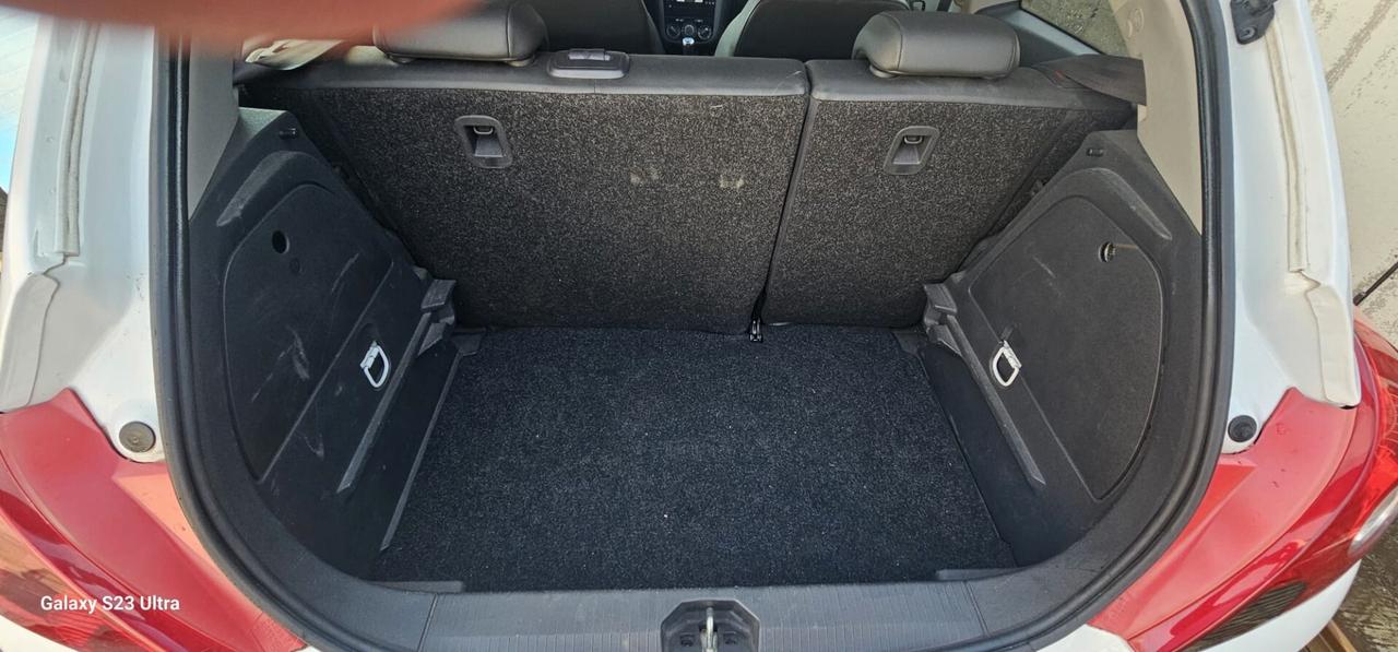 Opel Corsa 1.2 85CV 3 porte GPL-TECH b-color